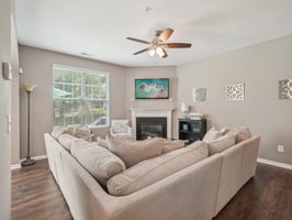 Knotty Pine Ln-2205-007.jpg