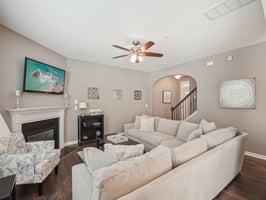 Knotty Pine Ln-2205-008.jpg