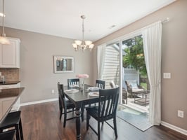 Knotty Pine Ln-2205-009.jpg