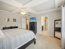 Knotty Pine Ln-2205-019.jpg