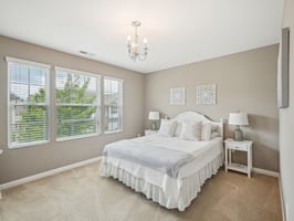 Knotty Pine Ln-2205-027.jpg