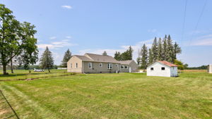  Photo 43
