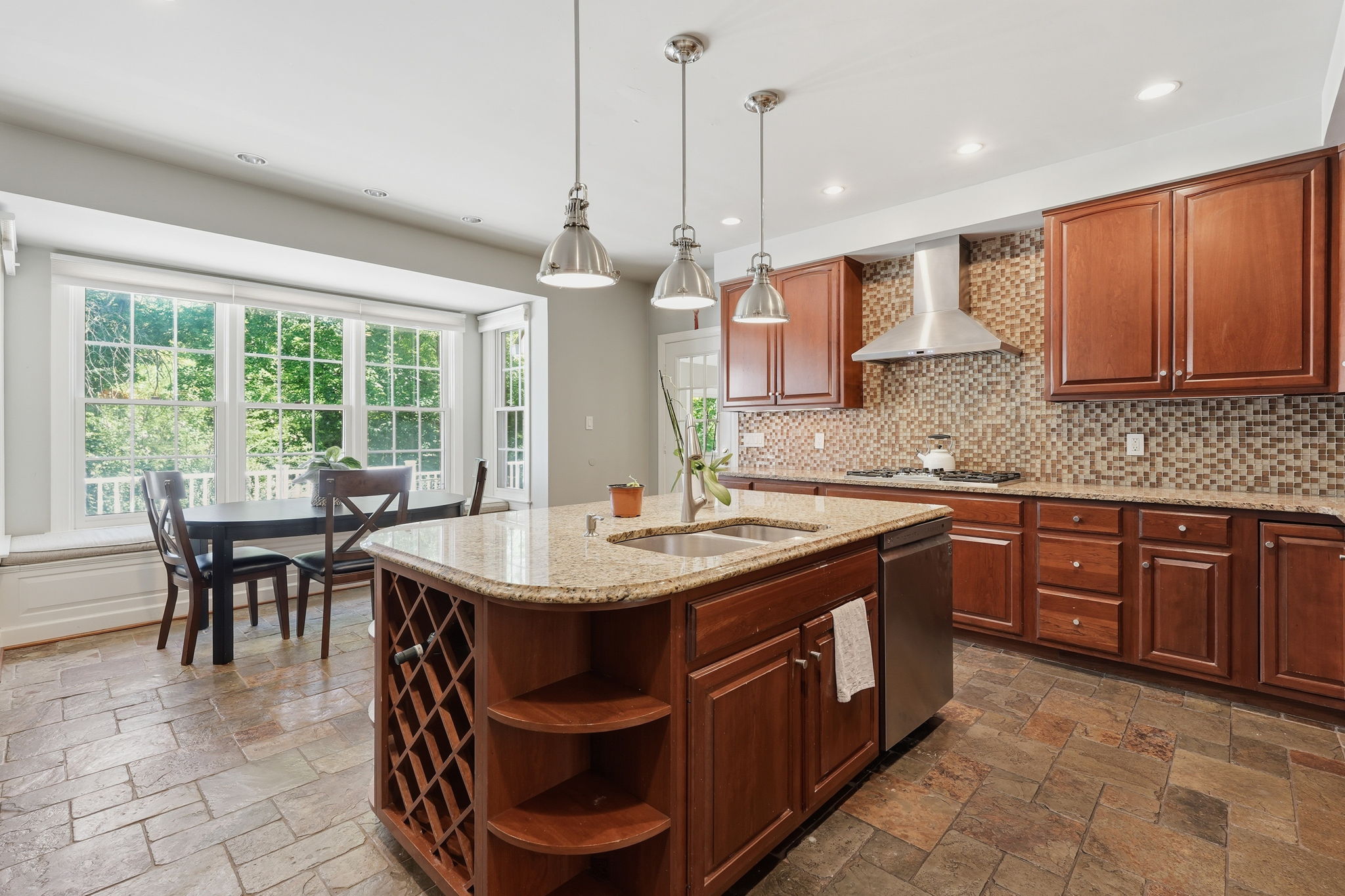Gourmet Kitchen with Breakfast Area
