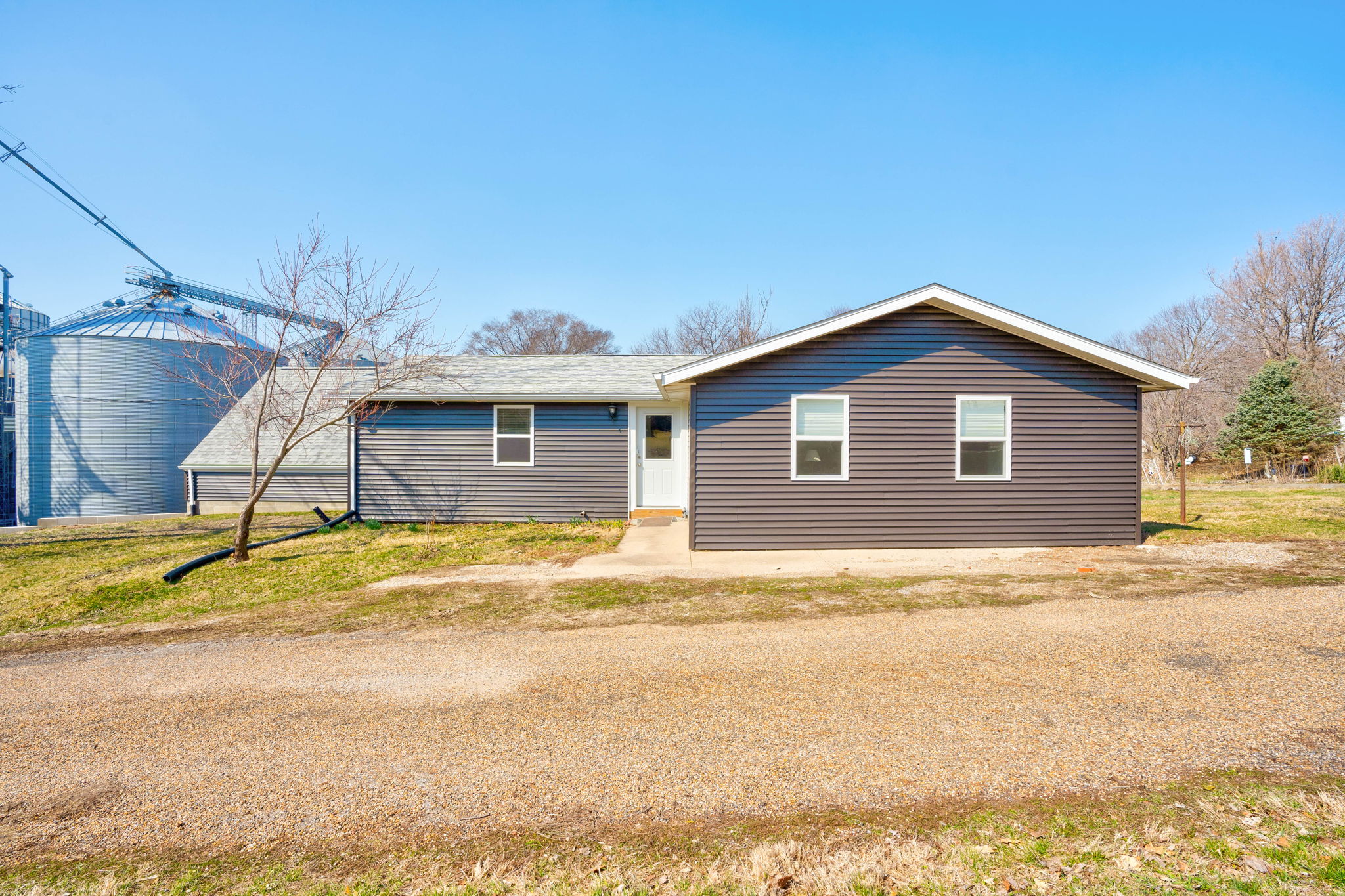 1012 7th St N W, Wellman, IA 52356 Whisler Studios