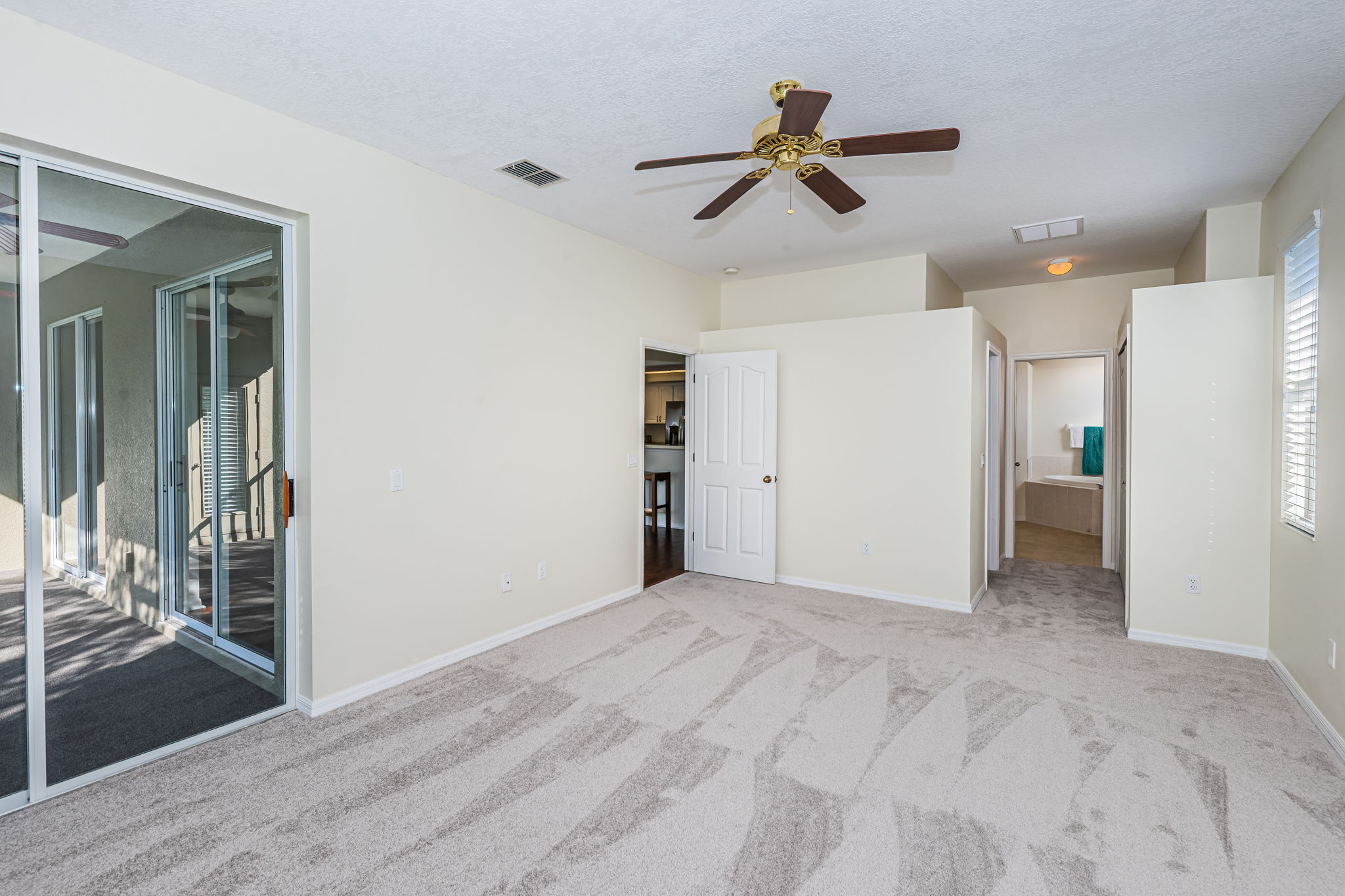 Master Bedroom1c