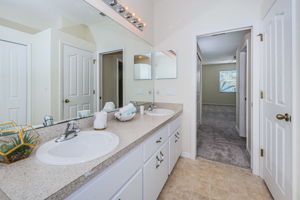 Master Bathroom1c