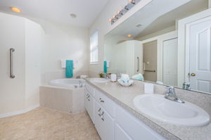 Master Bathroom1a