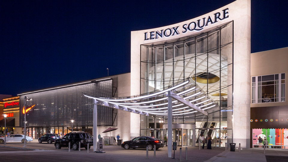 Lenox Mall is less than a mile away!