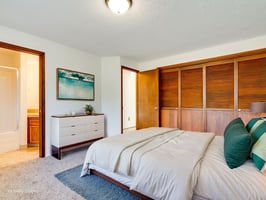 1012 NW Oakwood Cir, McMinnville, OR 97128 (14) virtually staged.jpeg