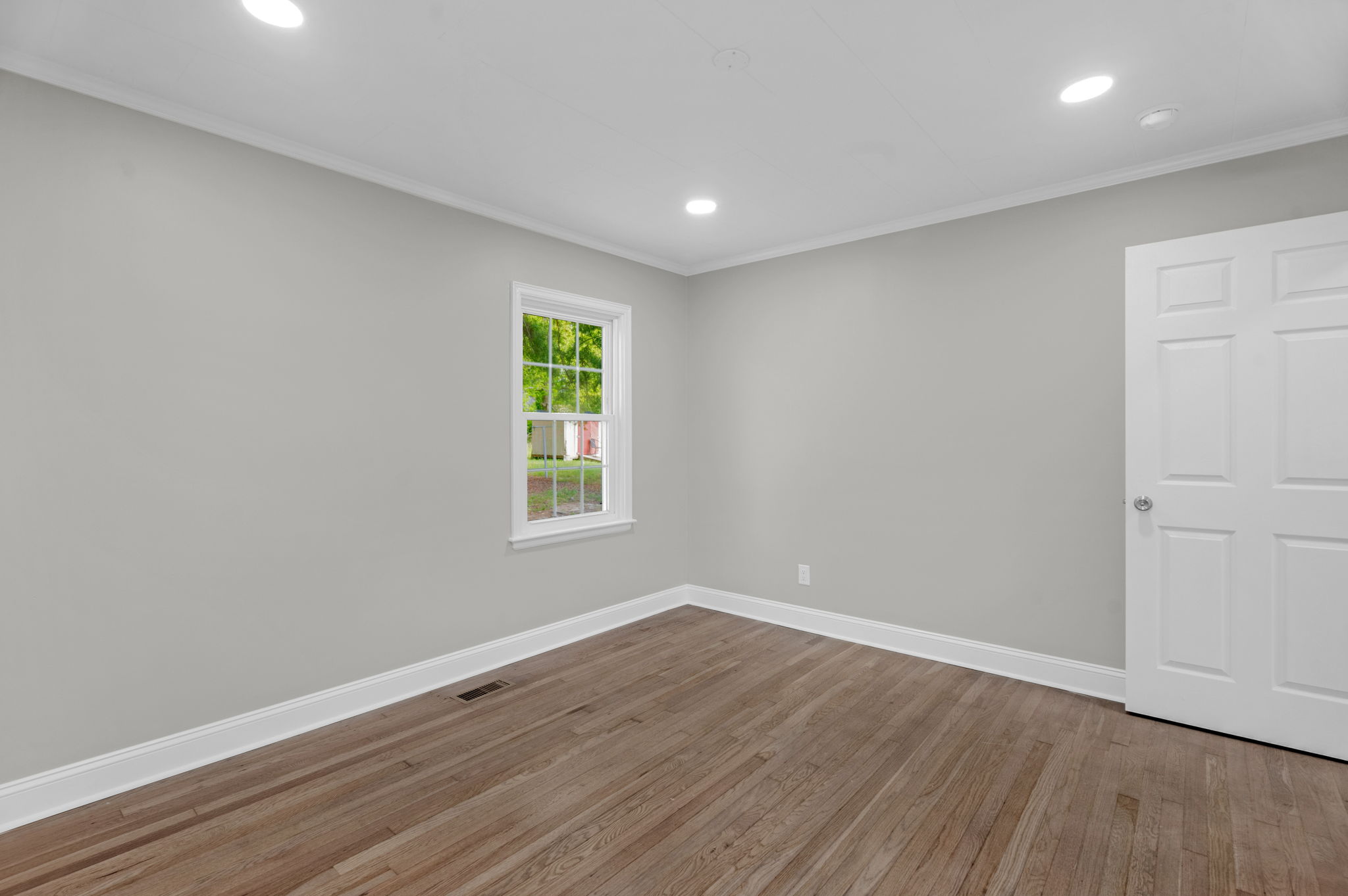 1012 Rainey St-19