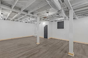 1012 Rainey St-26
