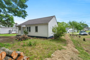 1012 Rainey St-28