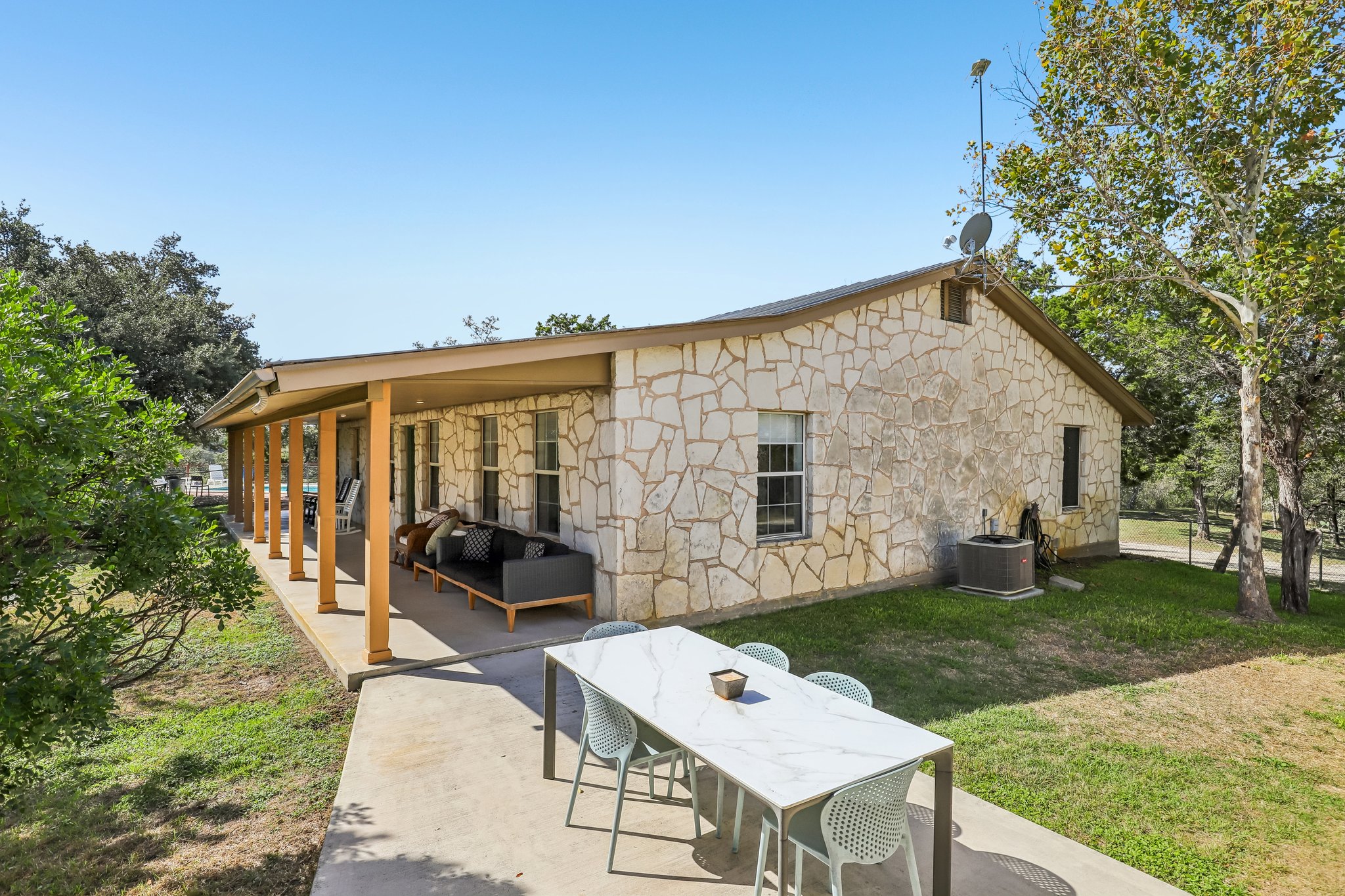 Red Bluff Ranch Rd-S2810-054.jpg