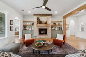 1012 Trisha Ln_009.jpg