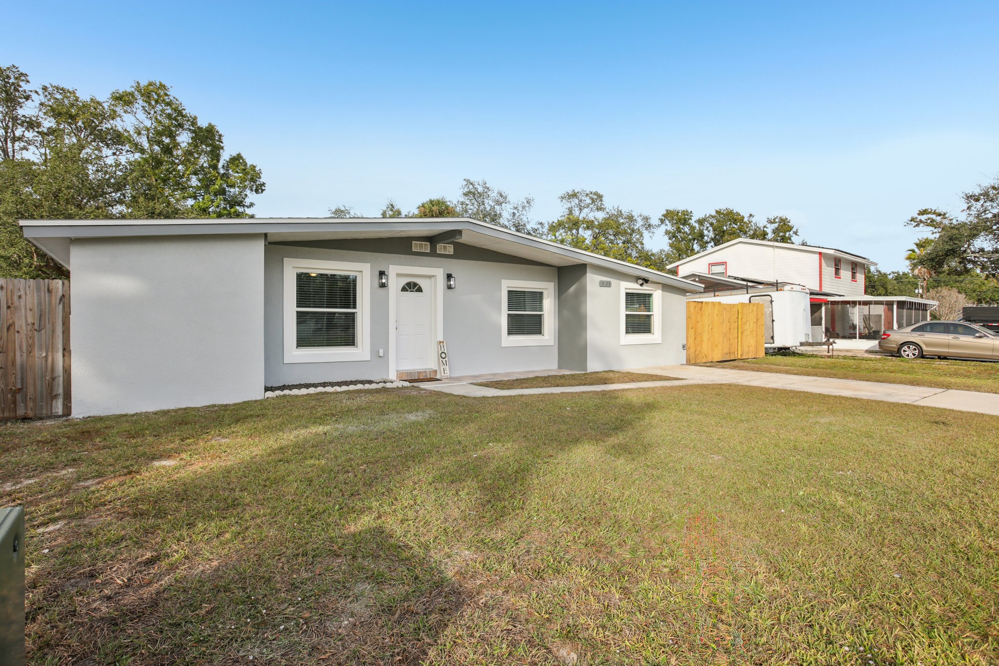 179845 - 10120 Alambra Ave, Tampa-002.jpg