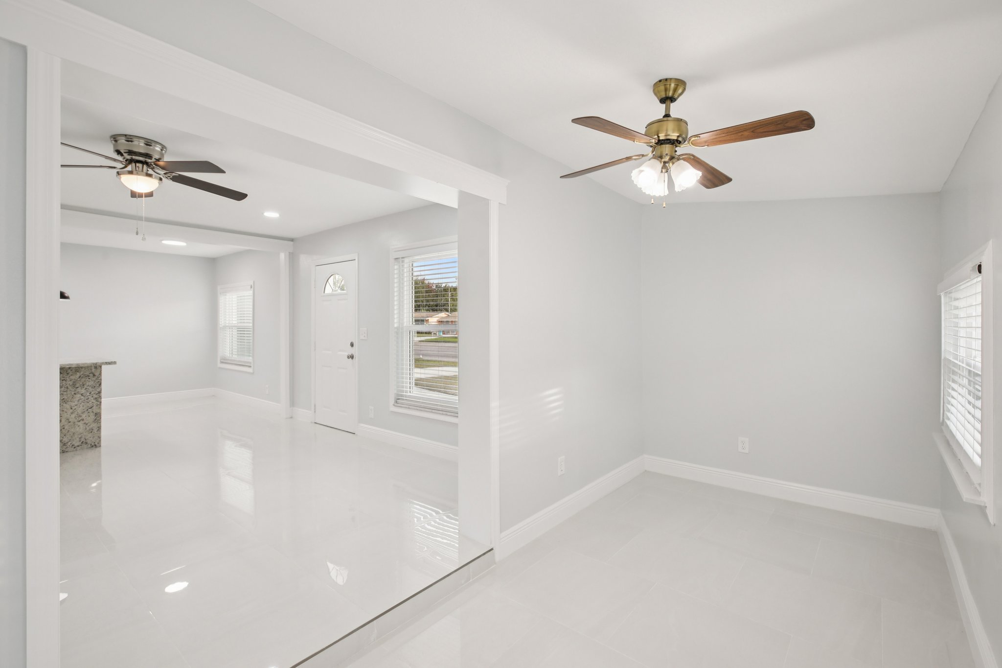 179845 - 10120 Alambra Ave, Tampa-005.jpg