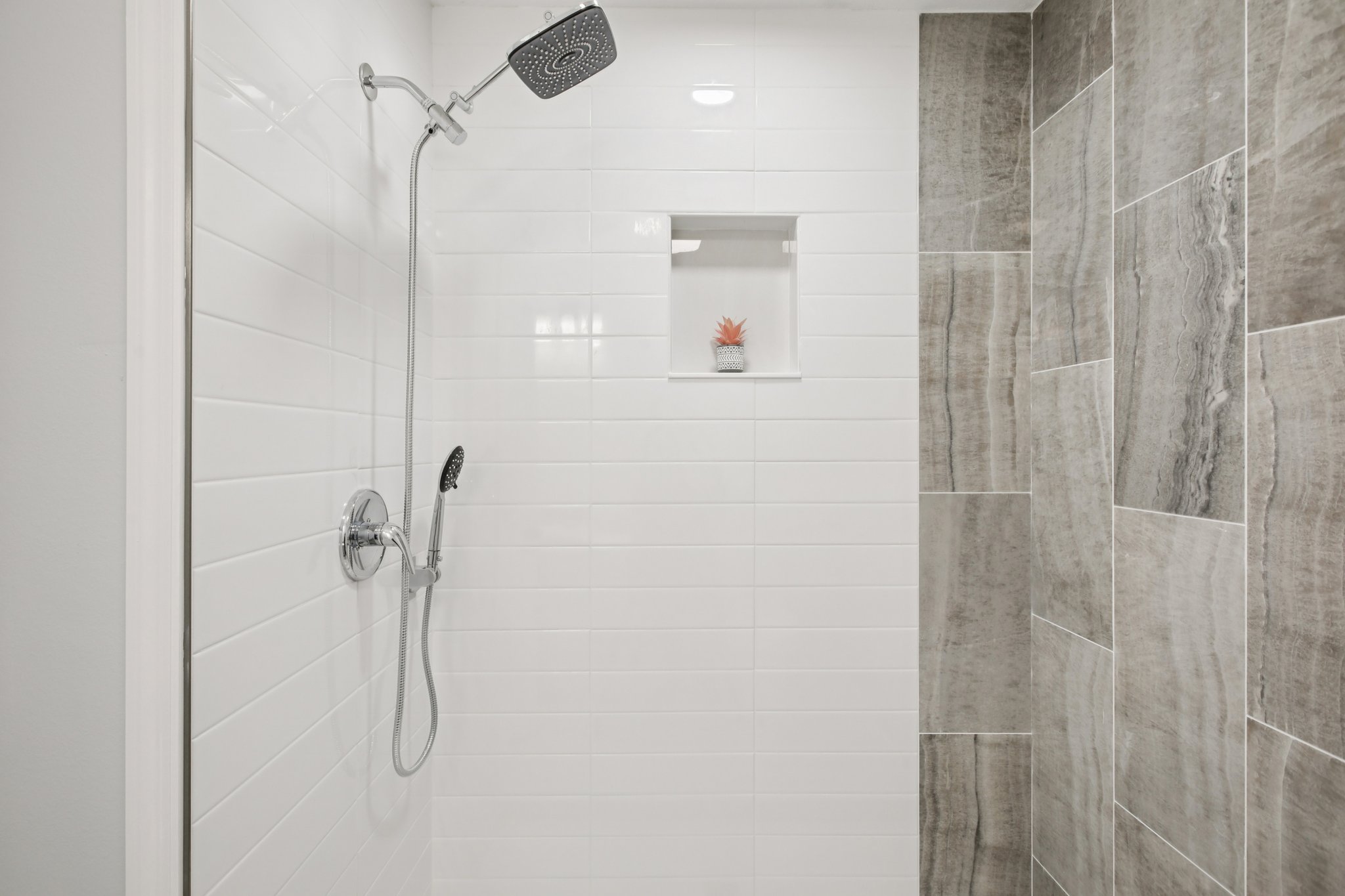 179845 - 10120 Alambra Ave, Tampa-017.jpg