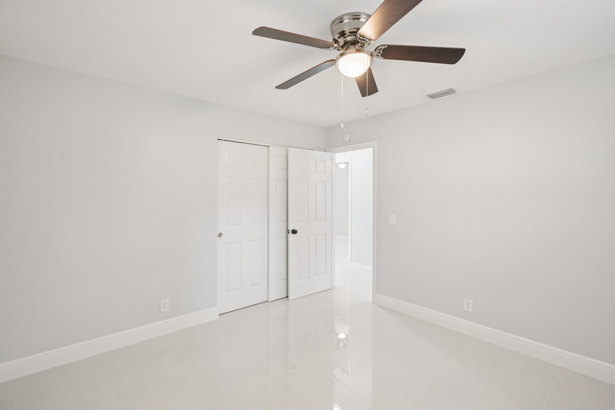 179845 - 10120 Alambra Ave, Tampa-021.jpg