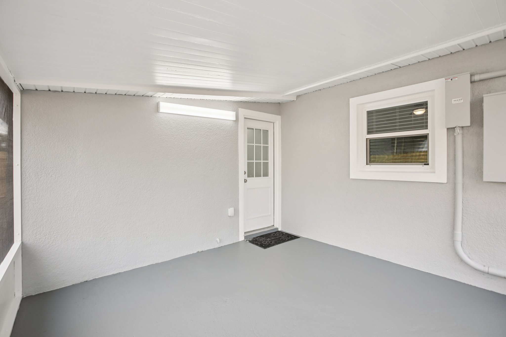 179845 - 10120 Alambra Ave, Tampa-031.jpg