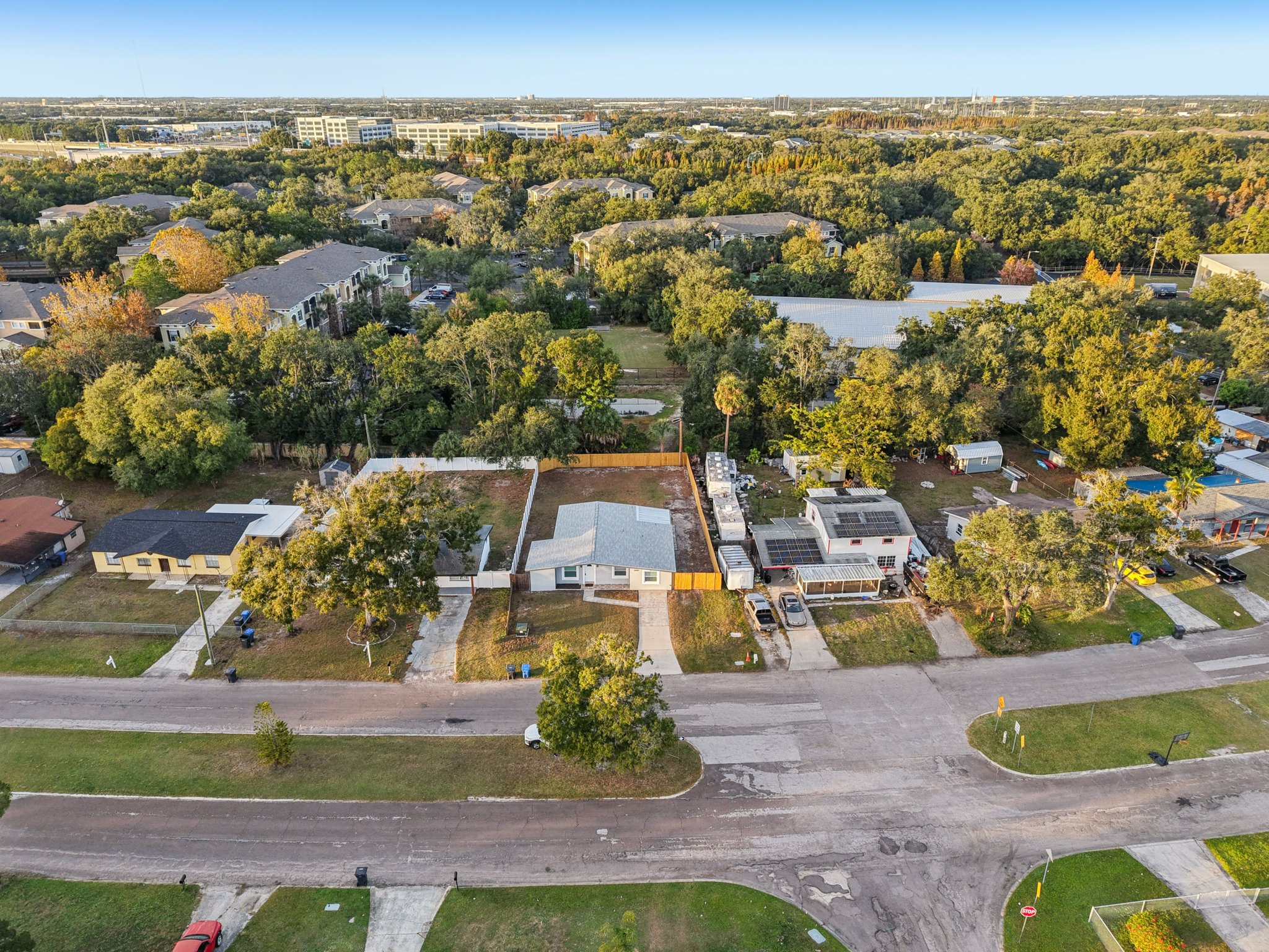 179845 - 10120 Alambra Ave, Tampa-045.jpg