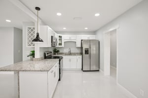 179845 - 10120 Alambra Ave, Tampa-011.jpg