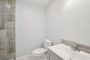 179845 - 10120 Alambra Ave, Tampa-016.jpg