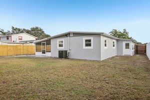179845 - 10120 Alambra Ave, Tampa-033.jpg