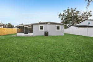 179845 - 10120 Alambra Ave, Tampa-050.jpg