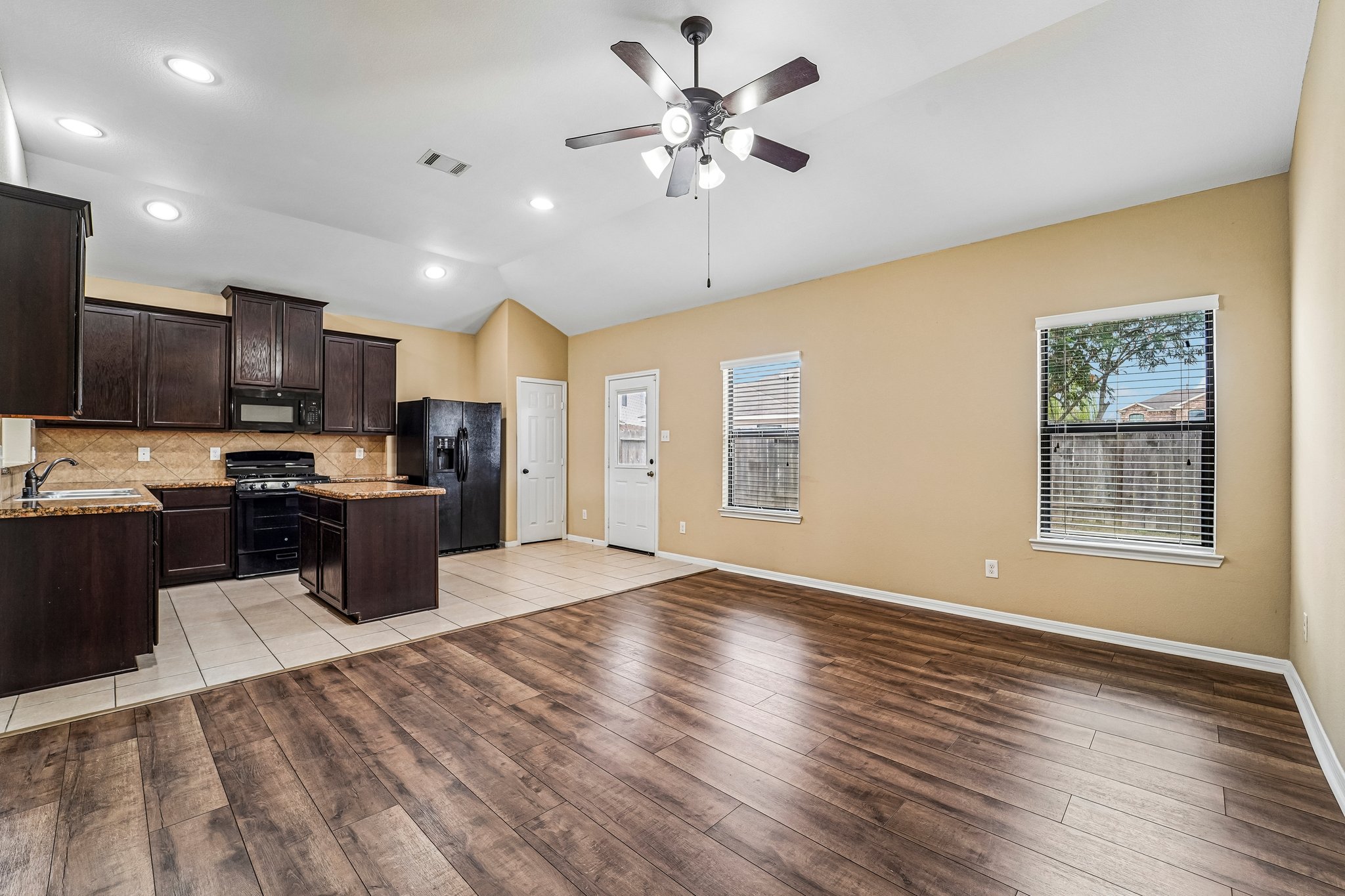 Black Birch Ln-S0309-012.jpg