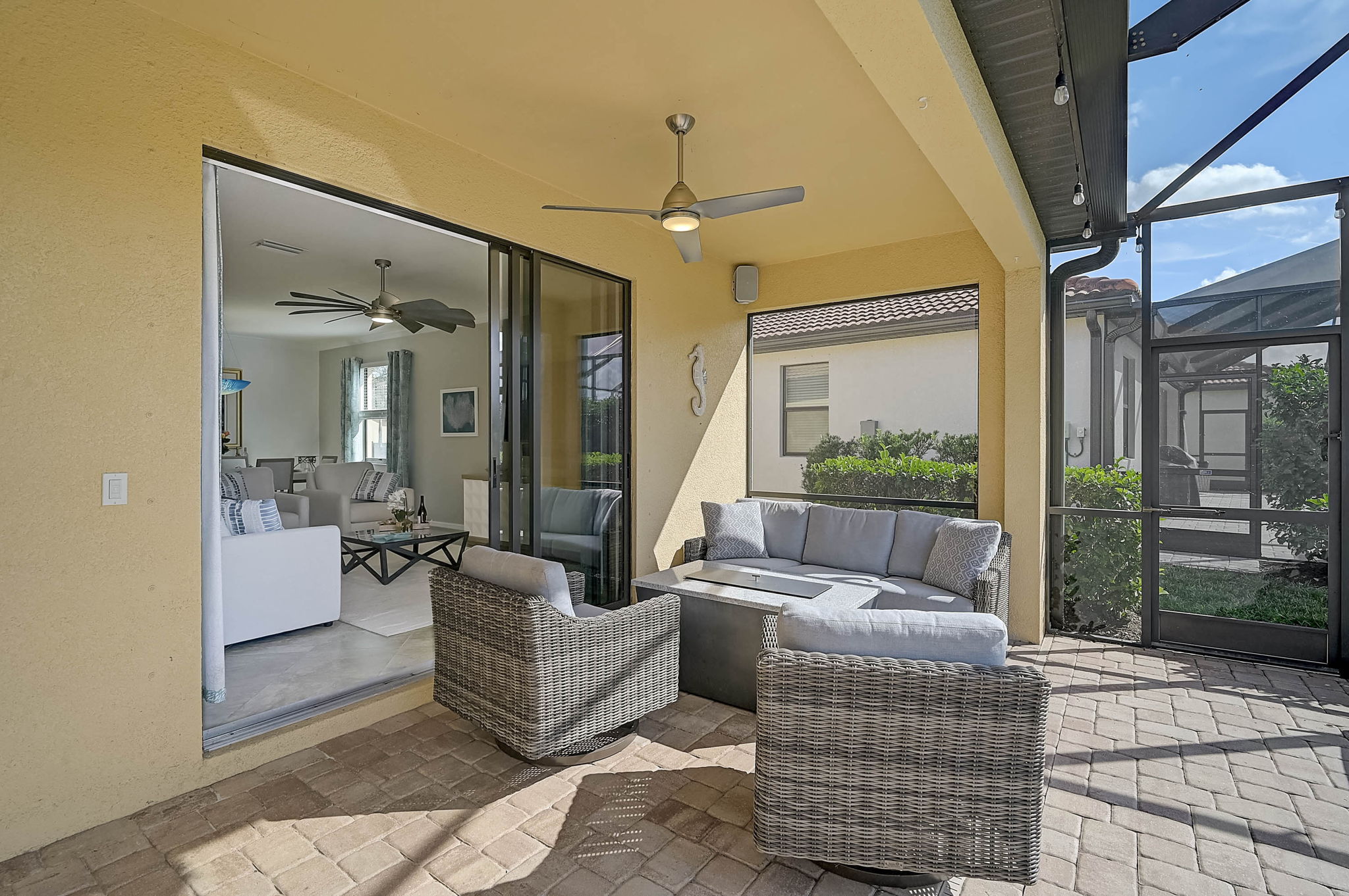 10124 Marbella Dr-26