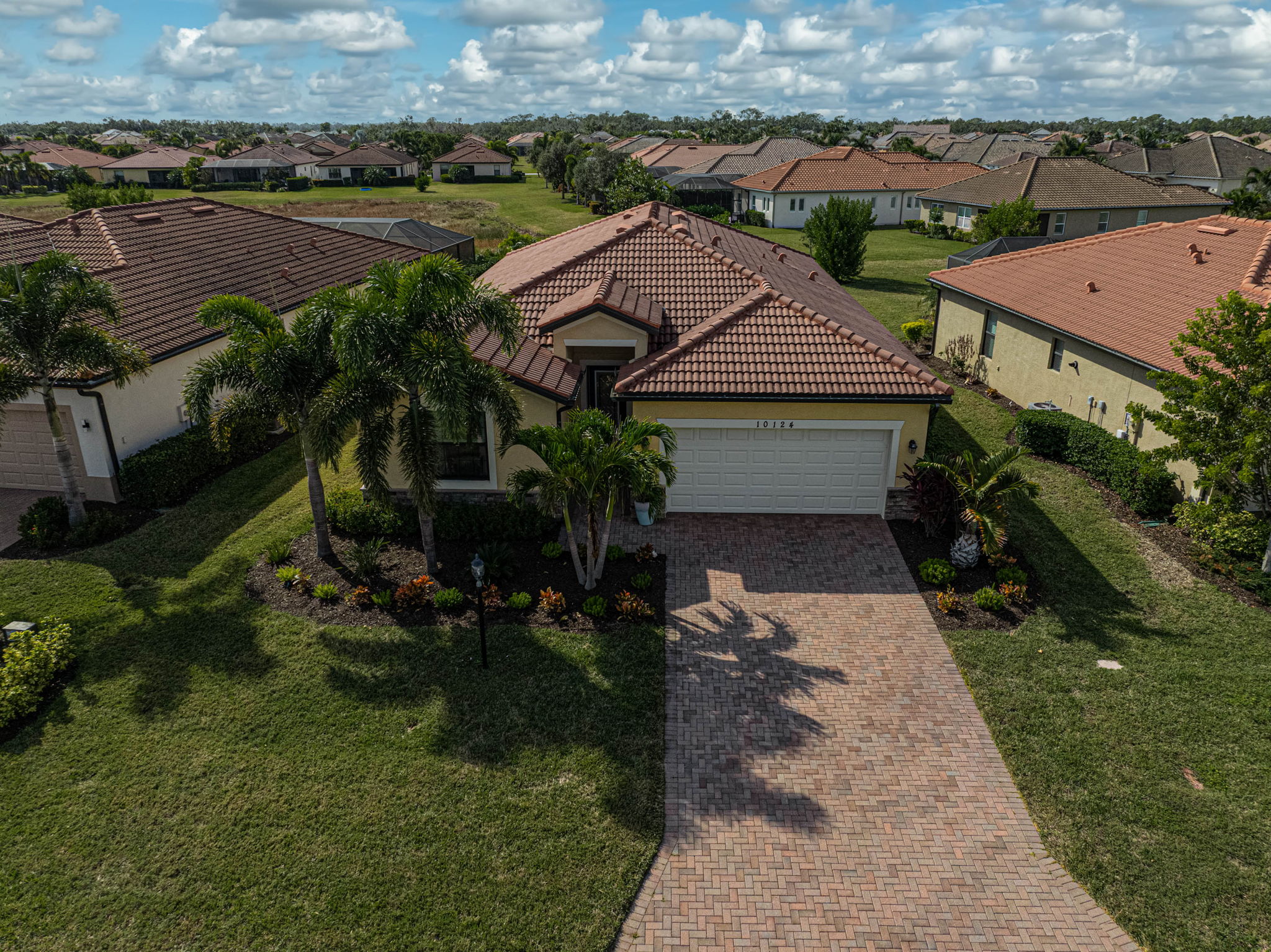 10124 Marbella Dr-38