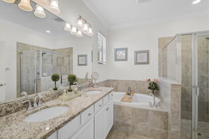 10124 Marbella Dr-23