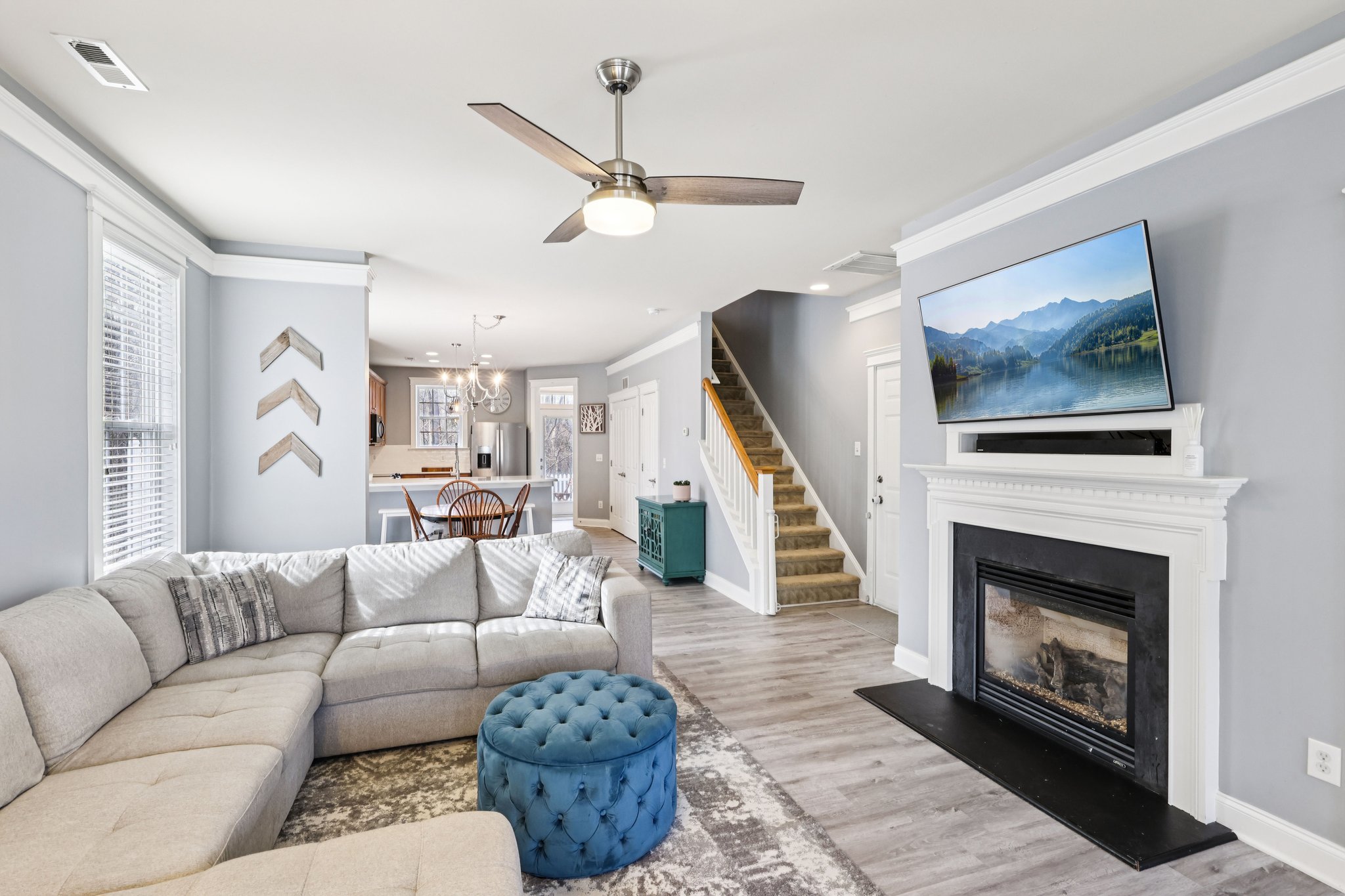 Caldwell Forest Dr-S1202-004.jpg