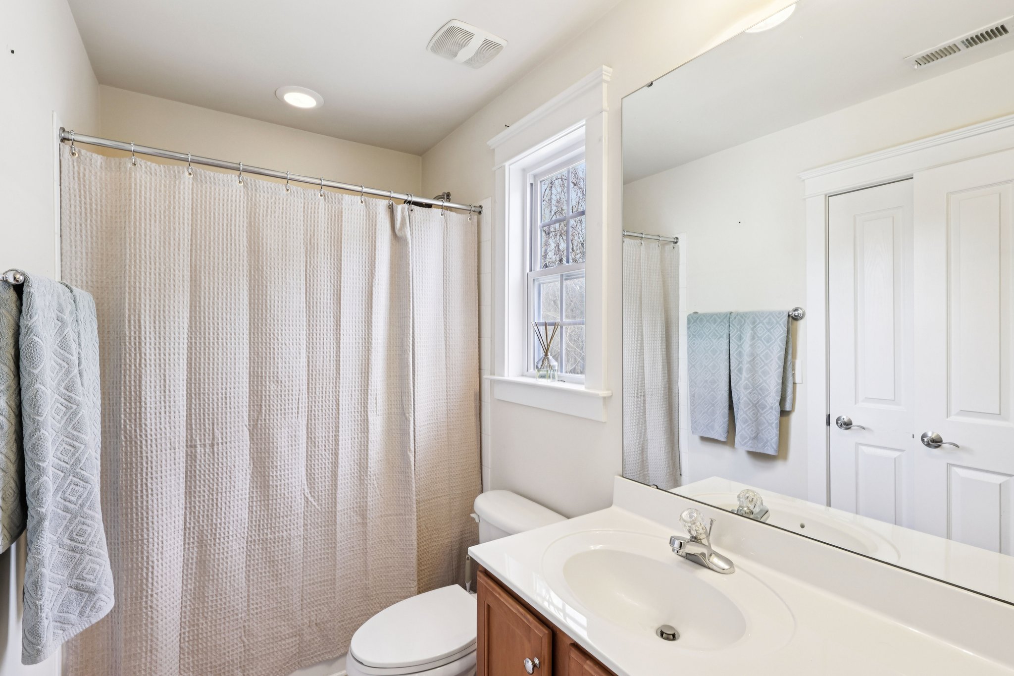 Caldwell Forest Dr-S1202-022.jpg