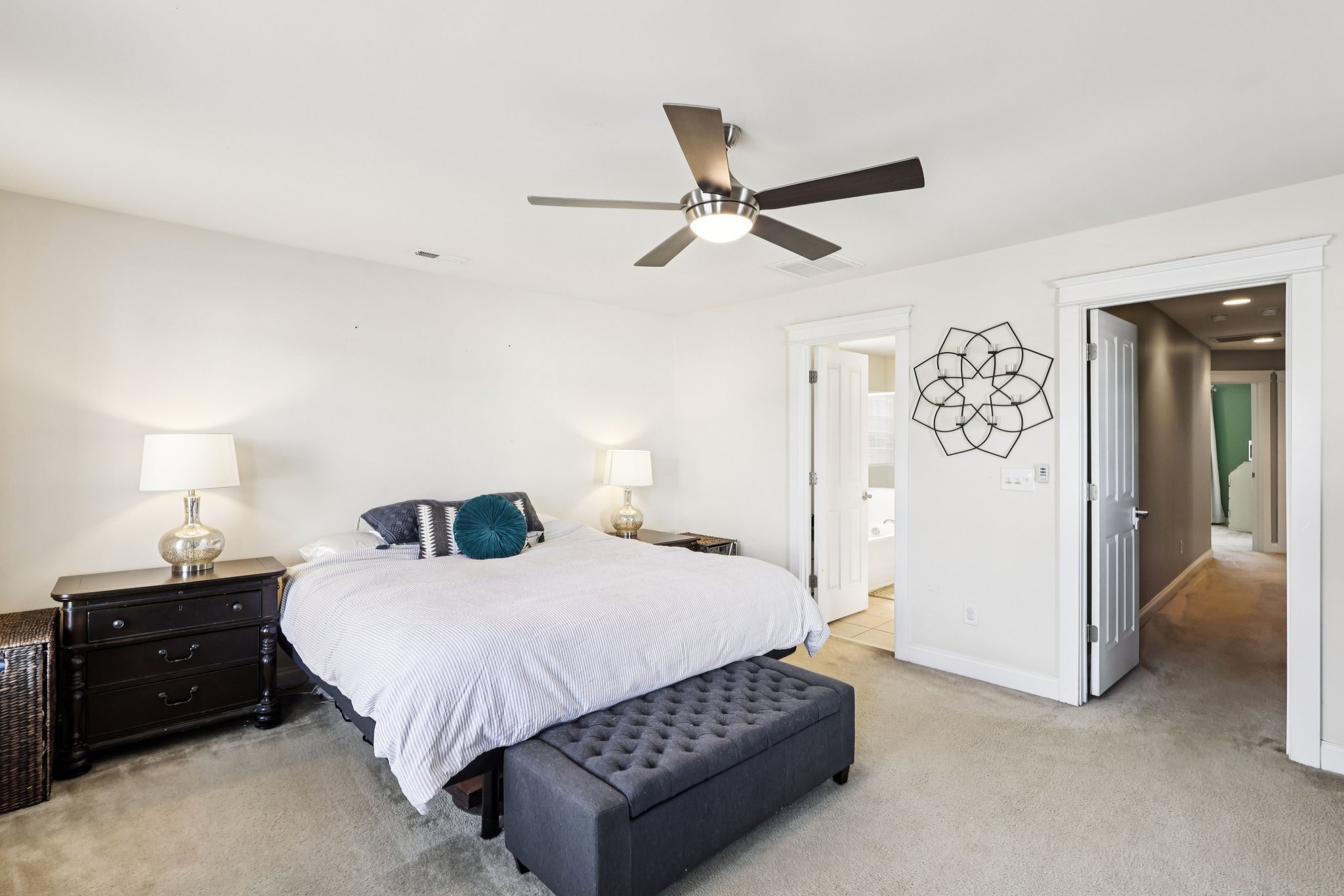 Caldwell Forest Dr-S1202-027.jpg