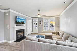 Caldwell Forest Dr-S1202-005.jpg