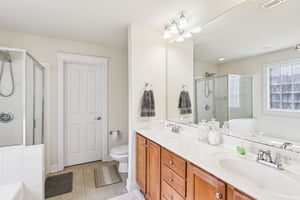 Caldwell Forest Dr-S1202-030.jpg