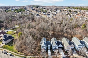 Caldwell Forest Dr-S1202-042.jpg