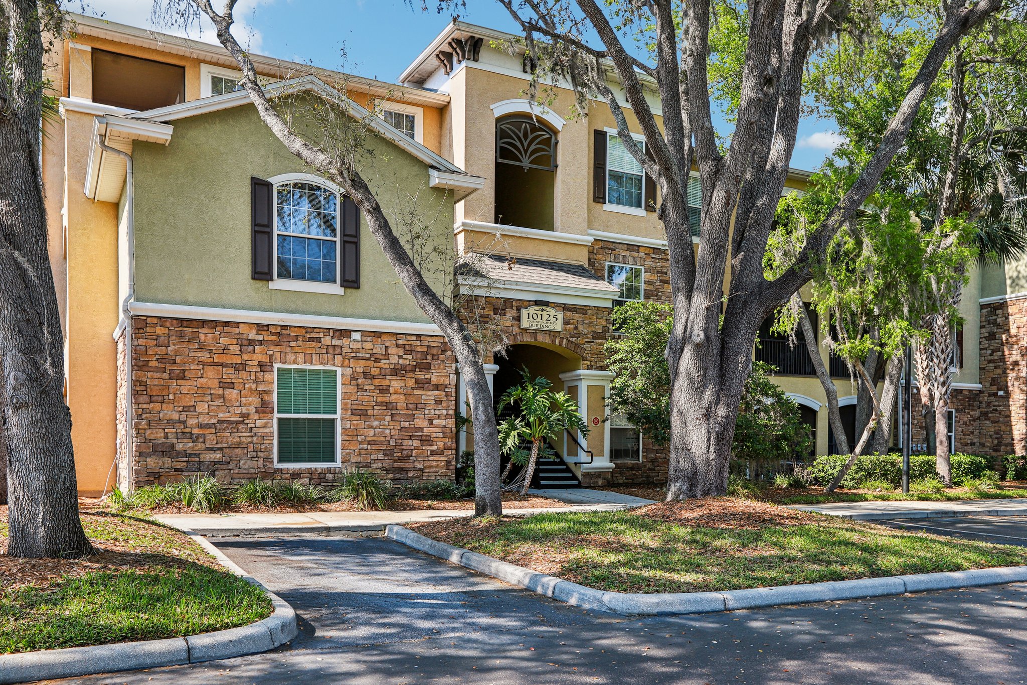 Courtney Palms Blvd-S2503-009.jpg