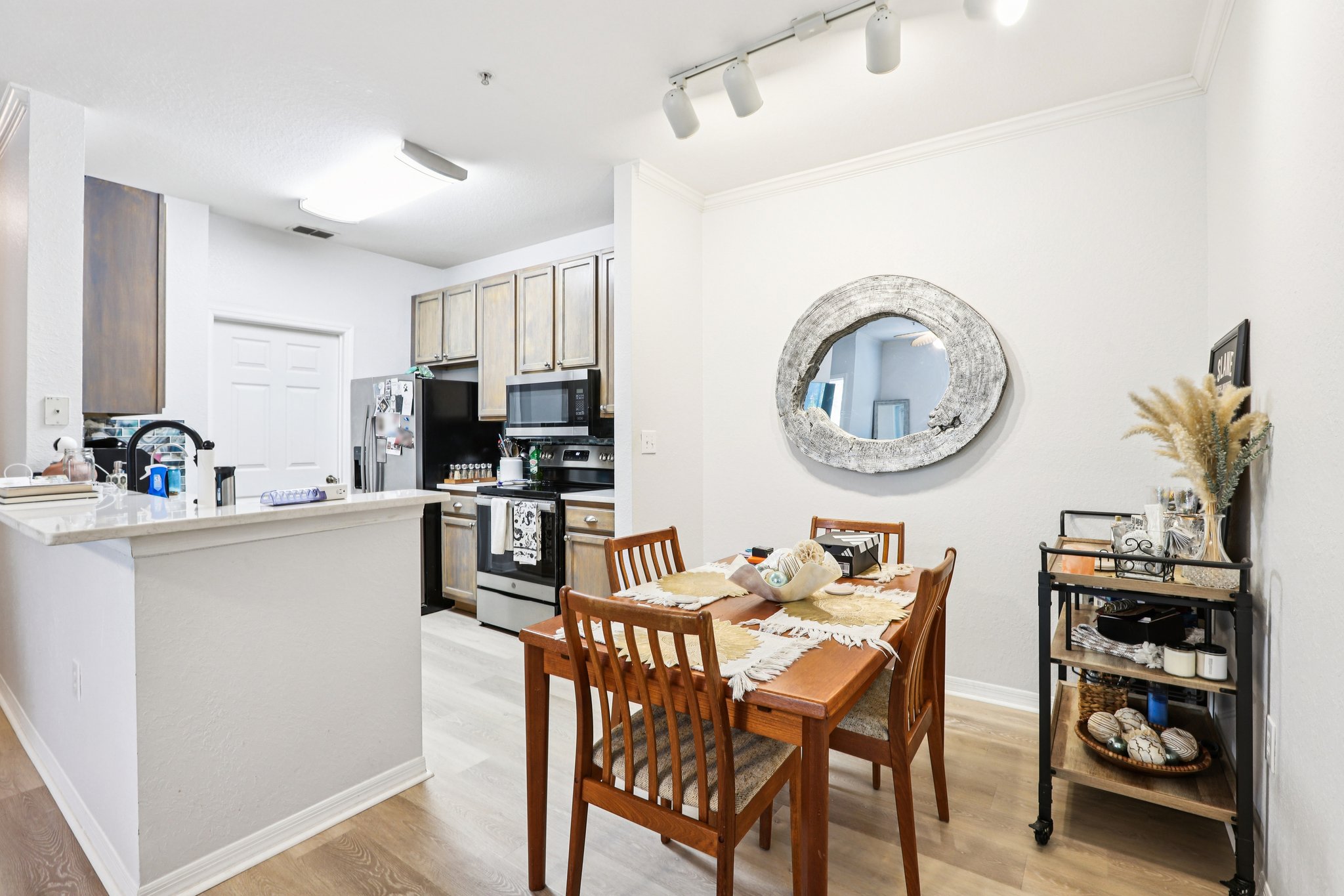 Courtney Palms Blvd-S2503-019.jpg