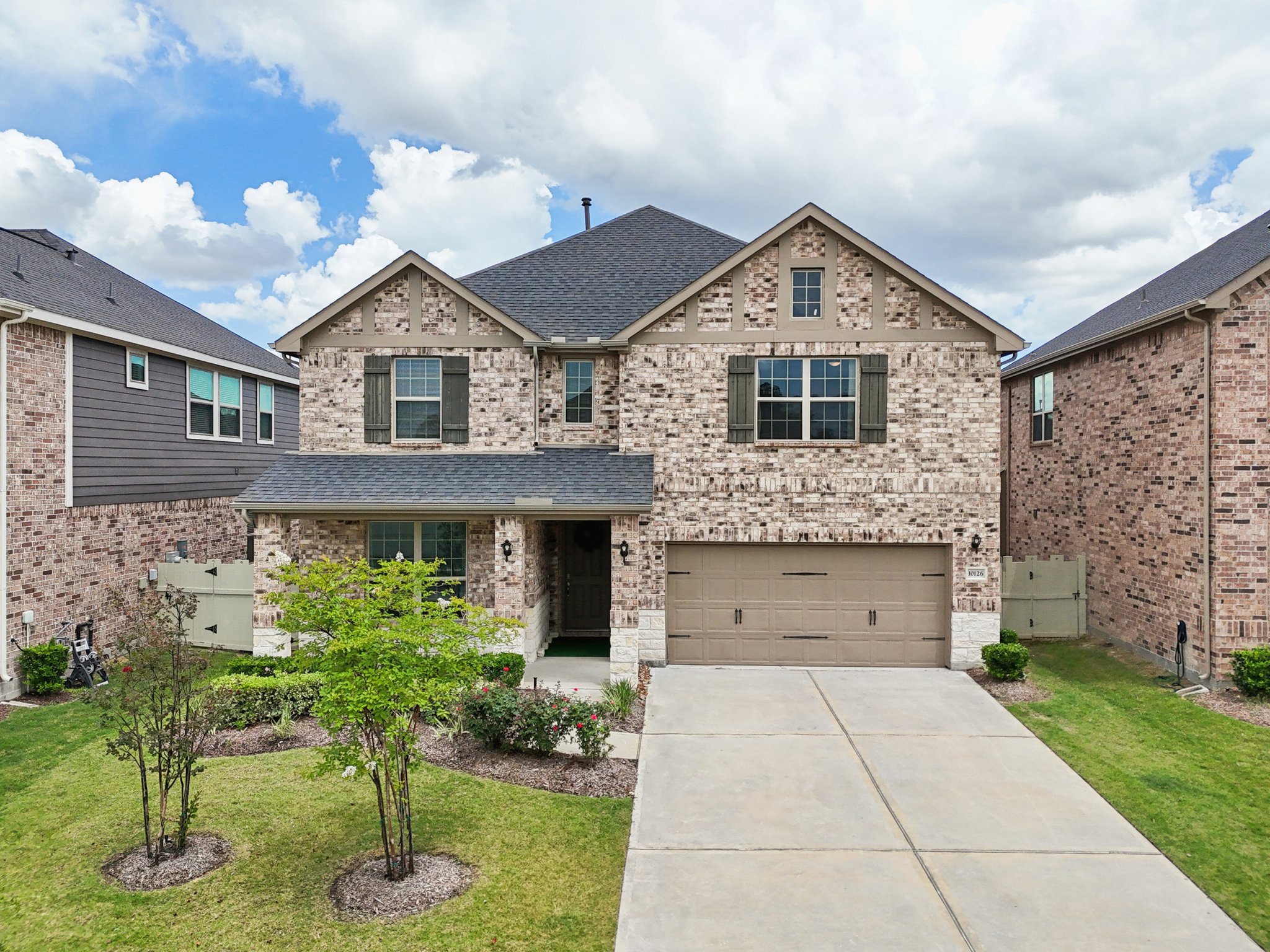 Bayou Oaks Dr-2306-040.jpg