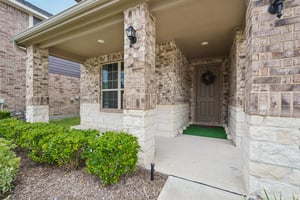 Bayou Oaks Dr-2306-004.jpg