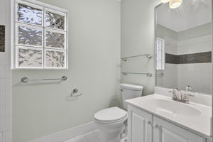  Photo 44