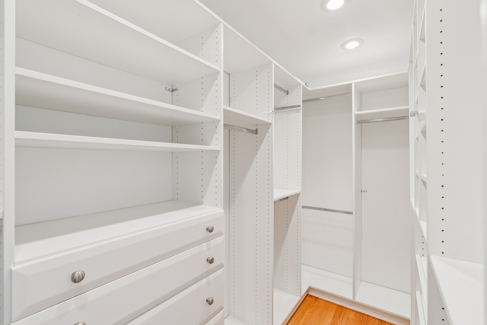 Walk-in Closet