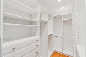 Walk-in Closet