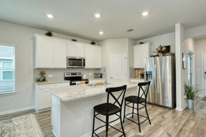 Kitchen/Breakfast Bar