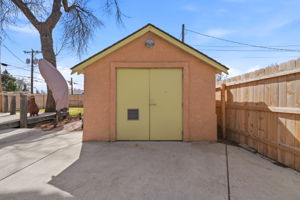 Detached Garage