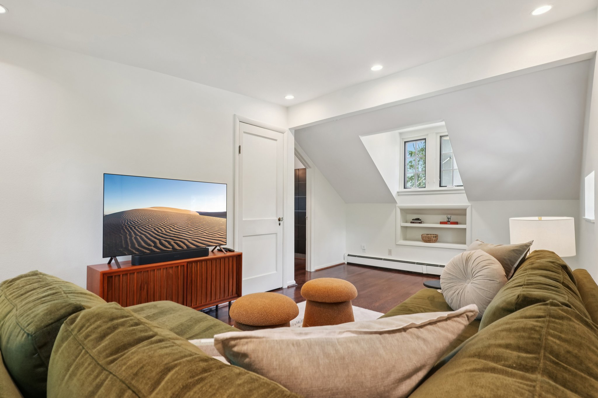 Mapleton Ave-L2207-076.jpg