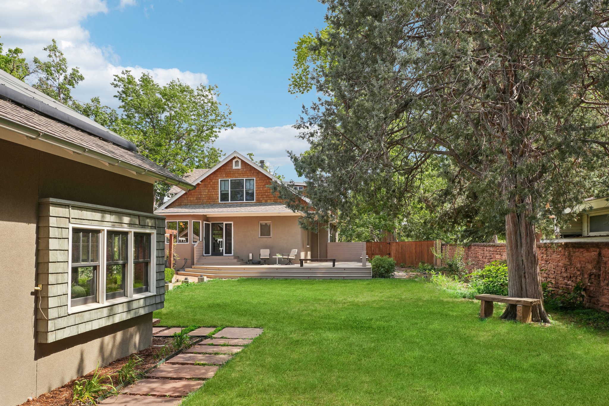 Mapleton Ave-L2207-091.jpg