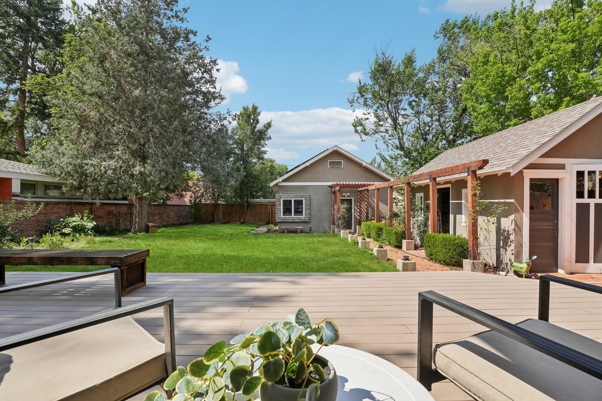 Mapleton Ave-L2207-095.jpg